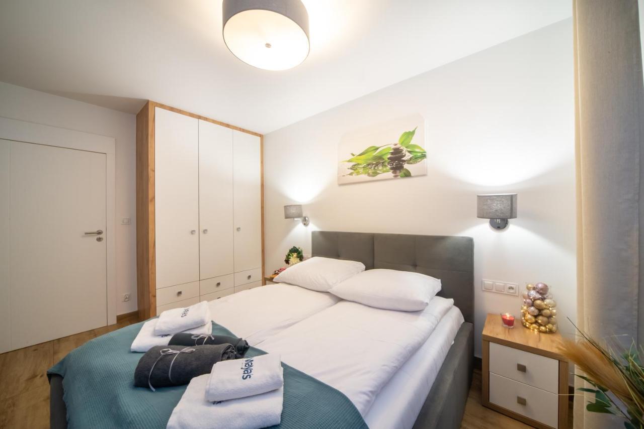 Maya'S Flats & Resorts 74 - Swietej Barbary กดัญสก์ ภายนอก รูปภาพ